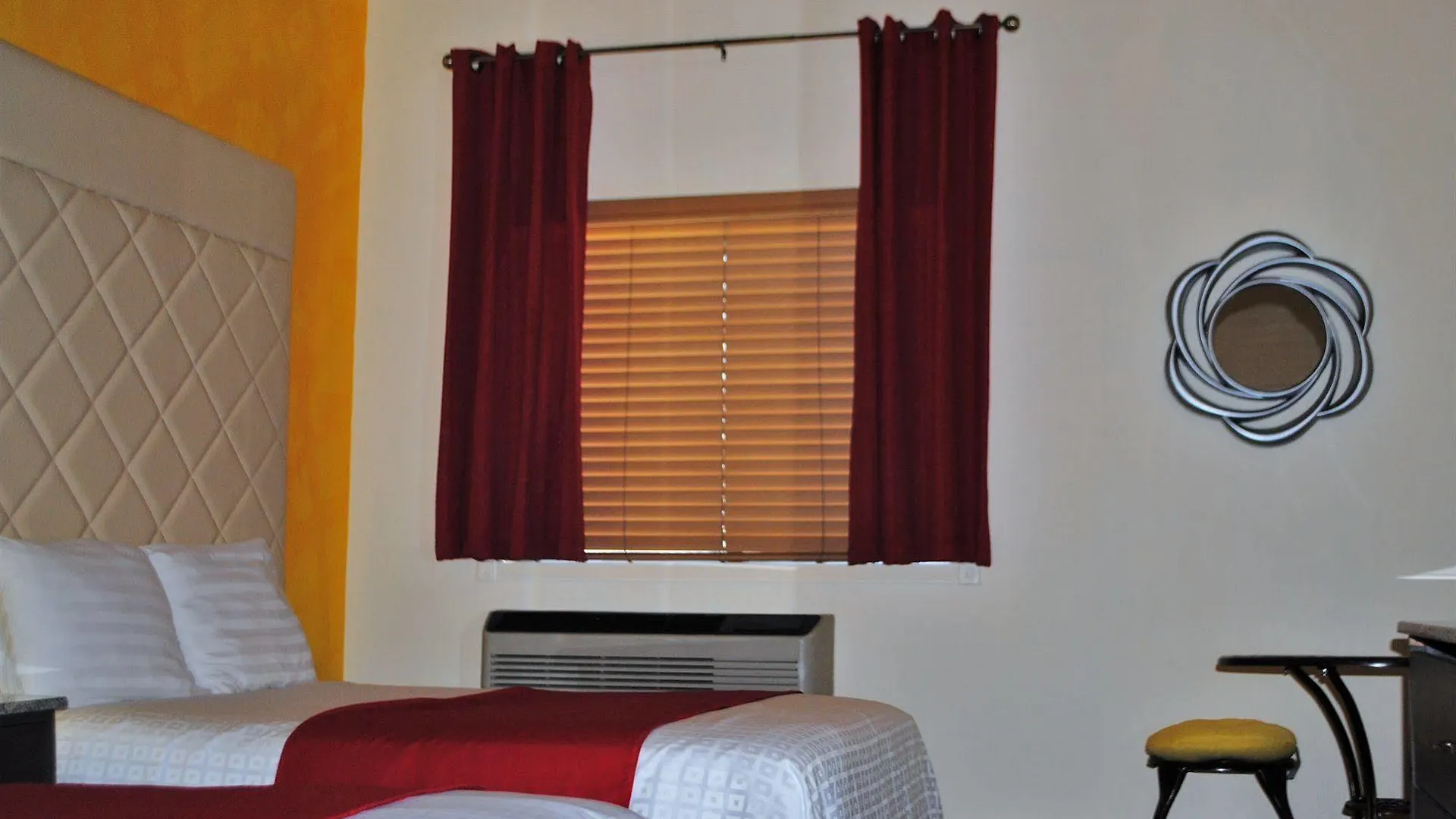 Surfside Three Motel New York 2*,